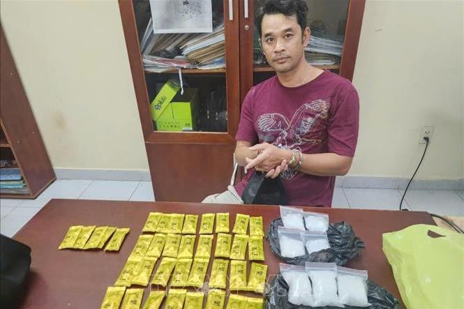 Triệt phá đường dây ma túy núp bóng thuốc lá điện tử, bắt giữ 49 đối tượng