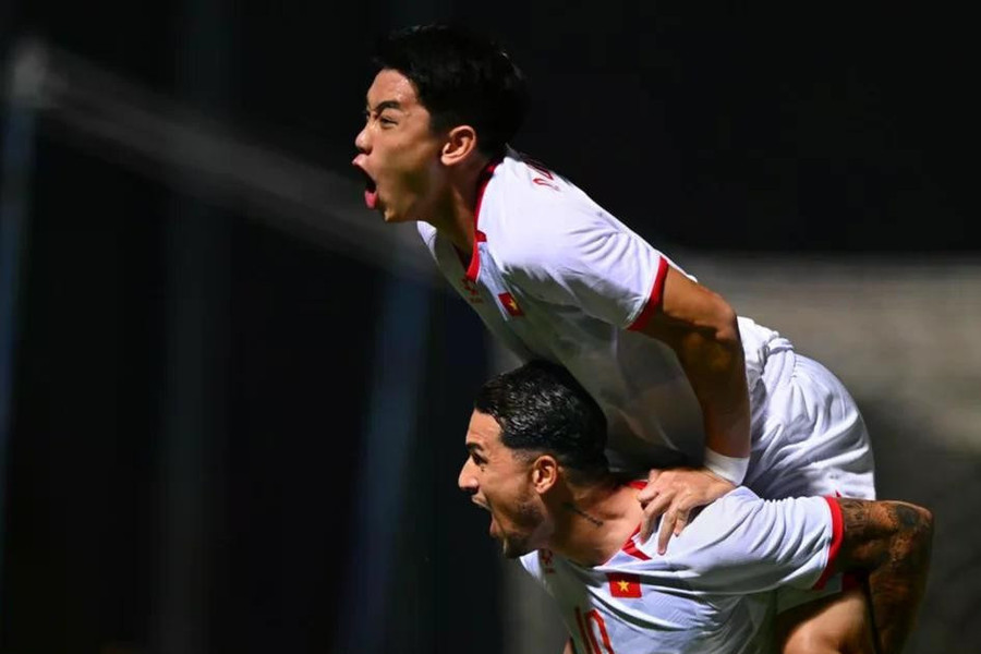 Đình Bắc lập hattrick, tuyển Việt Nam thắng Timor Leste 7 - 0