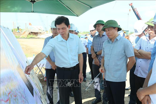 Giải quyết dứt điểm khó khăn về vật liệu tại dự án cao tốc Ninh Bình - Hải Phòng