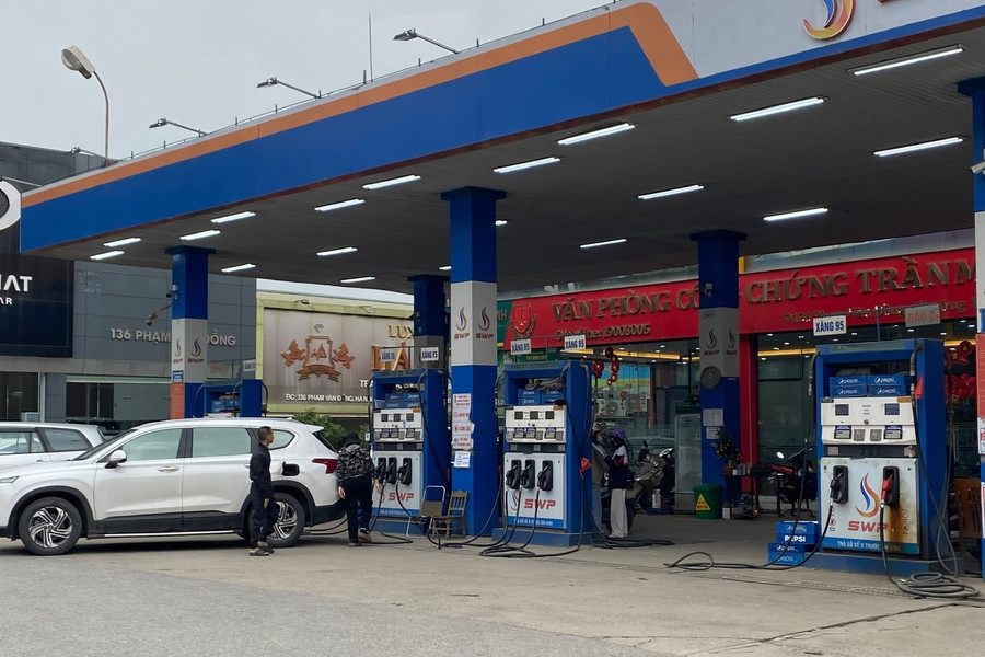 Bộ Công Thương yêu cầu kiểm tra doanh nghiệp bán lẻ thiếu xăng dầu
