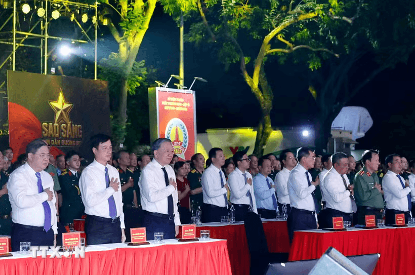 Lãnh đạo Đảng, Nhà nước dự cầu truyền hình 'Sao sáng dẫn đường' tri ân các Anh hùng liệt sĩ