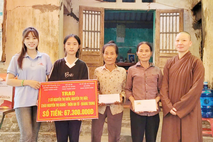 Spreading compassion through volunteer clubs
