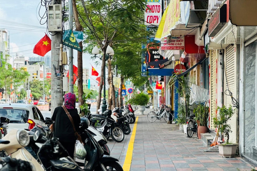 Sớm có phương án sử dụng vỉa hè vì kinh tế, vì sinh kế