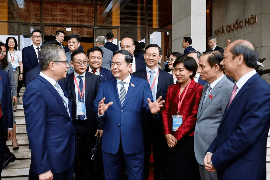 Chủ tịch Quốc hội Trần Thanh Mẫn làm việc với các Trưởng cơ quan đại diện Việt Nam ở nước ngoài