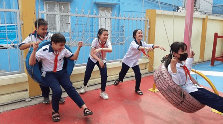 Nhà trường và Công an phối hợp ngăn chặn bạo lực học đường từ sớm