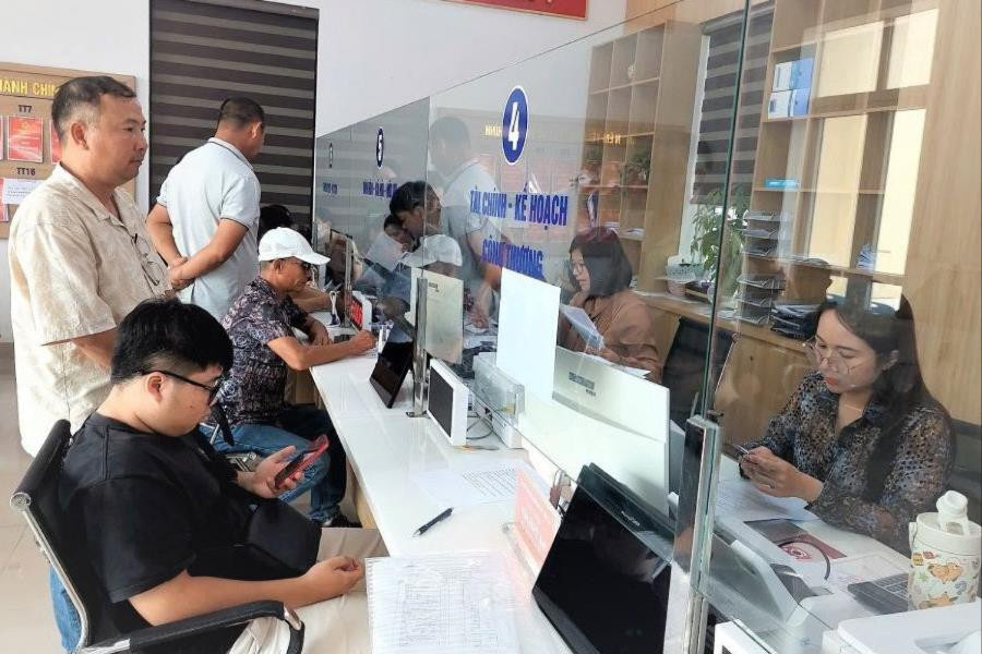 Hai Phong determined to eliminate unnecessary licenses