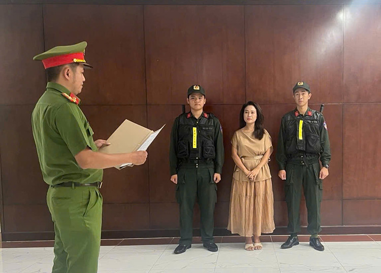 Khởi tố ca sĩ và giám đốc công ty truyền thông vi phạm quyền tác giả