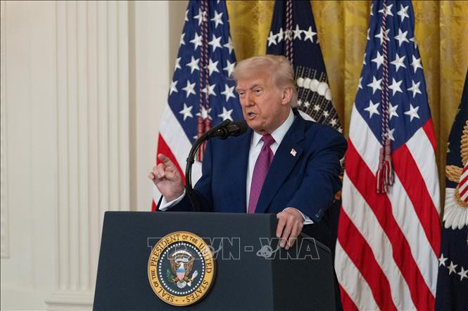 Bắt giữ đối tượng mang súng tại sân golf của Tổng thống Donald Trump