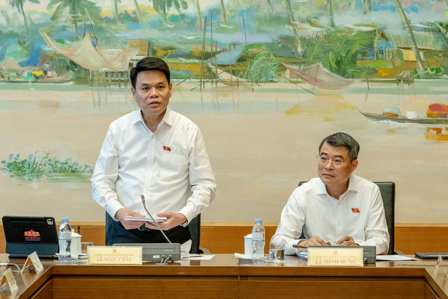 Đại biểu Quốc hội thành phố Hải Phòng bàn về hậu kiểm trong hoạt động xuất bản