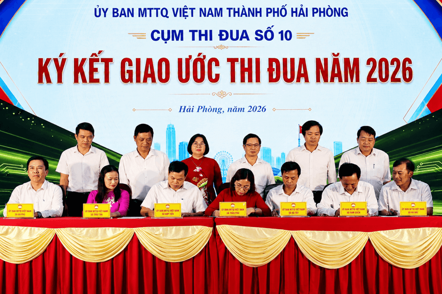 Cụm thi đua số 10 Ủy ban MTTQ Việt Nam thành phố ký giao ước thi đua