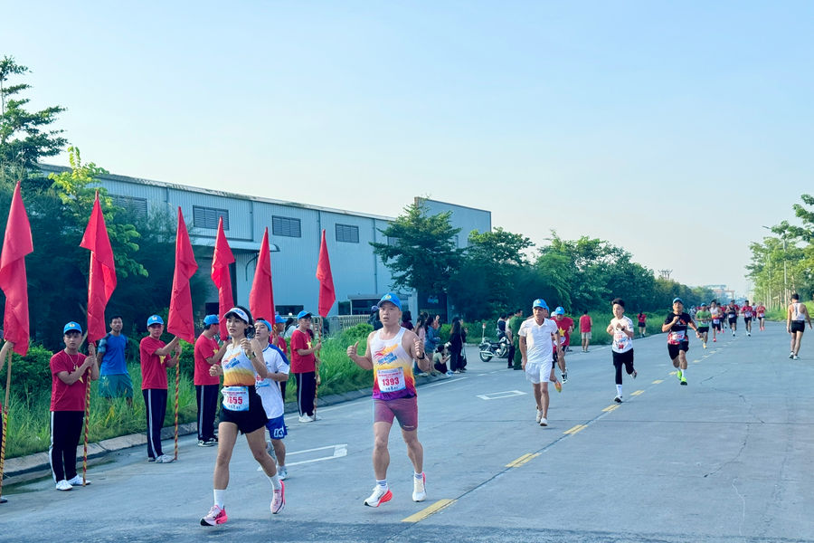 Over 5,000 people join industrial park running event