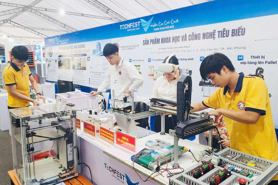 'Gieo mầm' đam mê khoa học, bứt phá sáng tạo