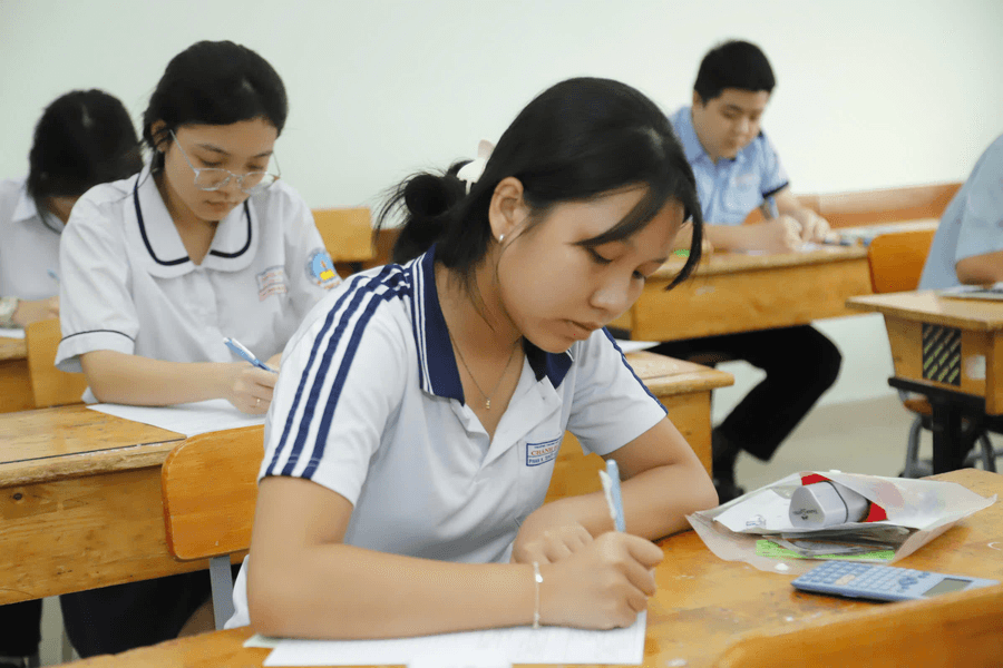 Nhiều trường đại học tại thành phố Hồ Chí Minh công bố điểm trúng tuyển