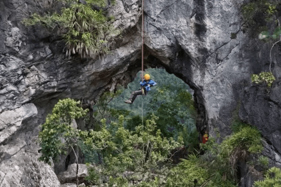Tăng cường bảo đảm an ninh gắn với phát triển du lịch