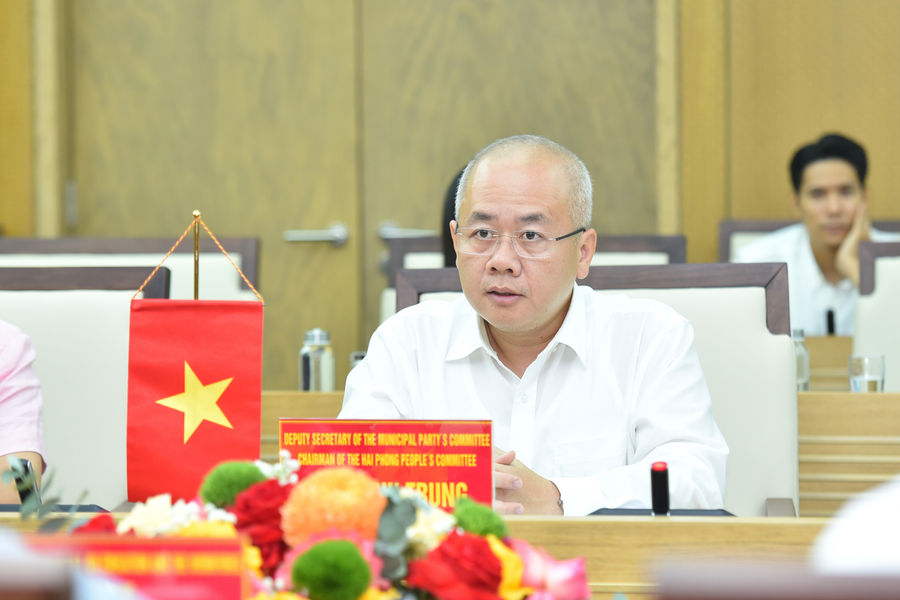 Chủ tịch UBND thành phố Đỗ Thành Trung tiếp Đoàn Hạ nghị sĩ Quốc hội Hoa Kỳ