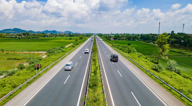 Khẩn trương xử lý tồn tại về tổ chức giao thông trên 3 tuyến cao tốc