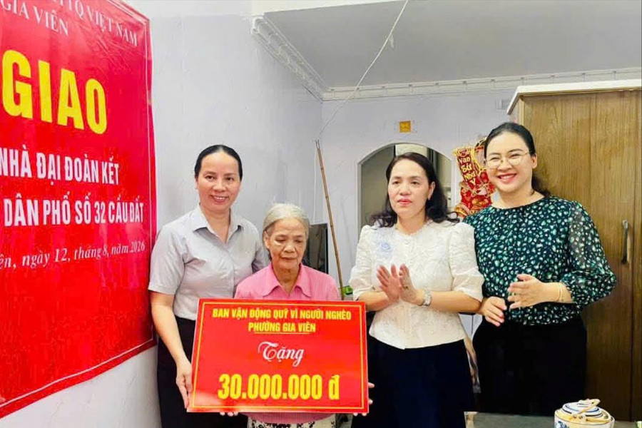 Gia Viên bàn giao 2 mái ấm nghĩa tình cho người có công, hộ khó khăn