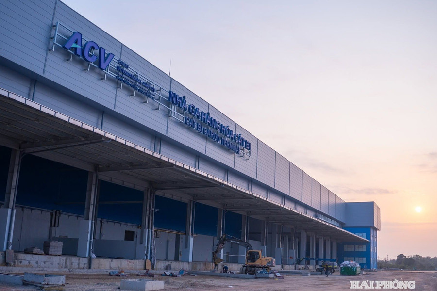 Tăng tốc hoàn thiện nhà ga hàng hóa Cát Bi