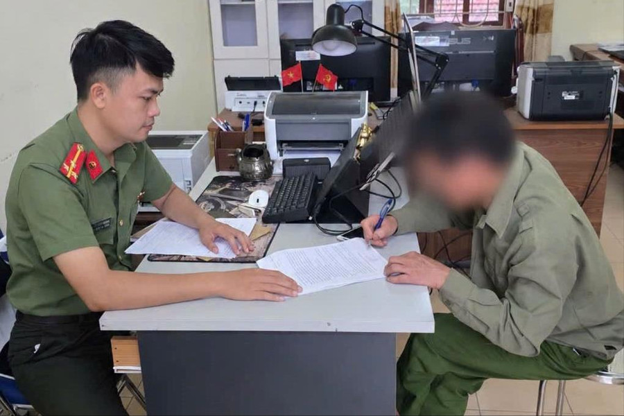 Phạt 12,5 triệu đồng chủ tài khoản Facebook chia sẻ nội dung xuyên tạc