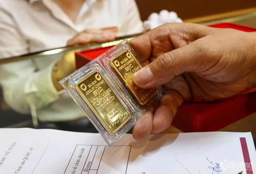 Giá vàng SJC trong nước đảo chiều giảm 1 triệu đồng mỗi lượng
