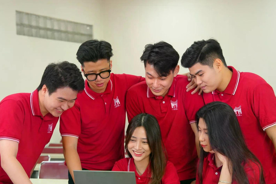 Bộ Giáo dục và Đào tạo lấy ý kiến về 'nới' trần học phí đại học từ năm học 2026 - 2027