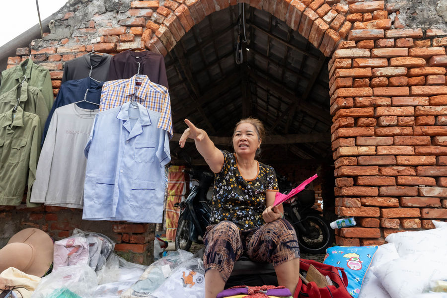 Dậy sớm đi chợ Vé