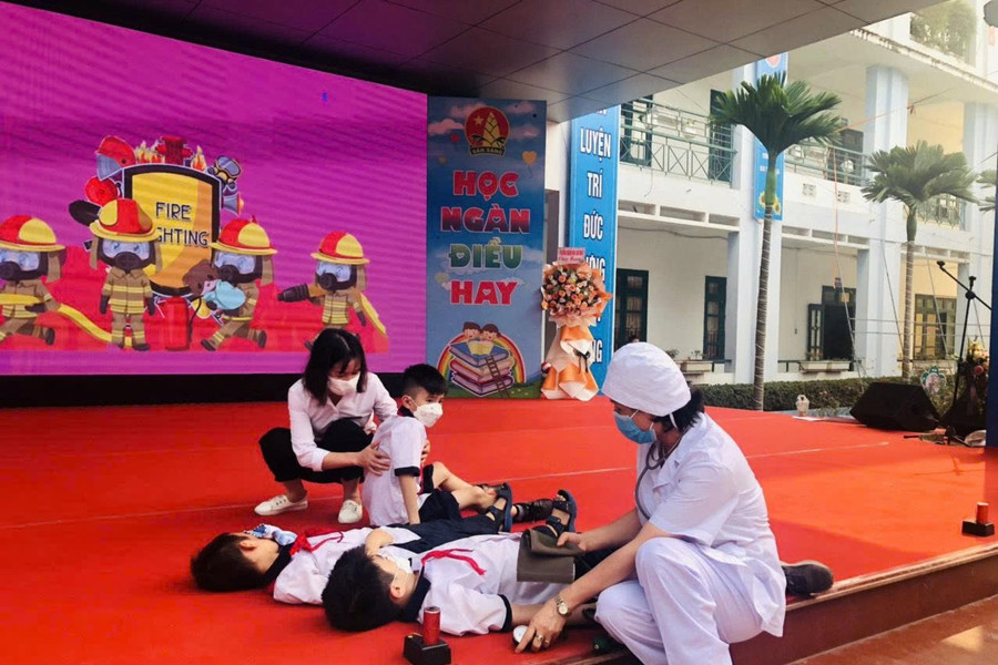 Sớm lấp ‘khoảng trống’ nhân viên y tế trường học