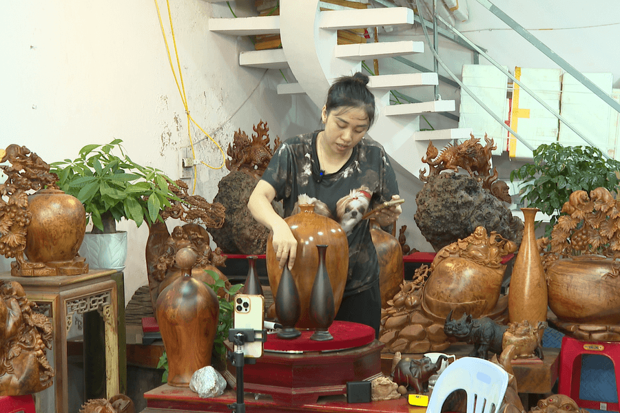 Làng nghề đổi mới để chinh phục thị trường