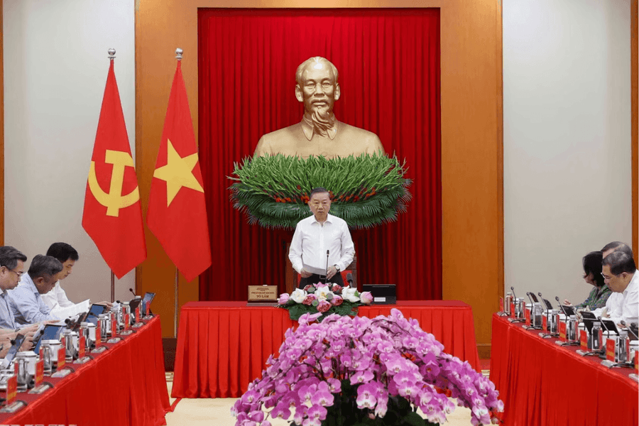 Nghiên cứu sửa đổi, bổ sung Điều lệ Đảng xuất phát từ yêu cầu thực tiễn