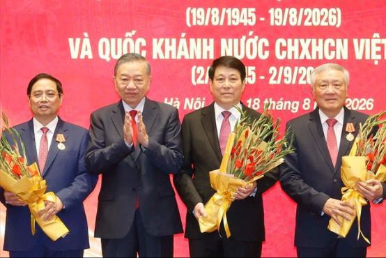 Tri ân các đồng chí Ủy viên Bộ Chính trị, Ủy viên Ban Bí thư các thời kỳ
