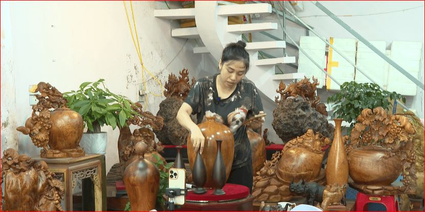Craft villages innovate to conquer markets