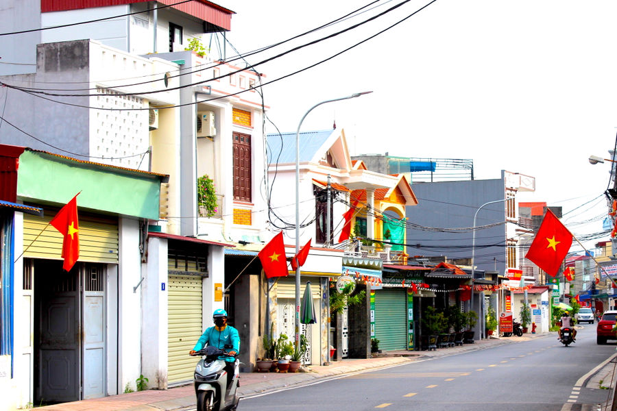 Trực theo quy định, bảo đảm phục vụ tổ chức, nhân dân