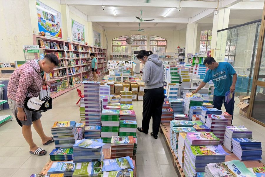 Không để tình trạng thiếu sách giáo khoa mà chưa có phương án xử lý