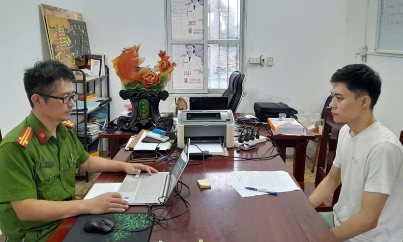 Khởi tố đối tượng mua bán trái phép cá thể rắn hổ chúa
