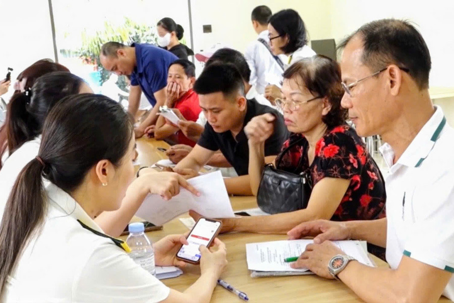 Hải Phòng đẩy mạnh hỗ trợ người dân nộp thuế qua eTax Mobile