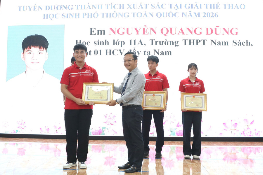 Sở Giáo dục và Đào tạo Hải Phòng tuyên dương học sinh xuất sắc trong thể thao học đường