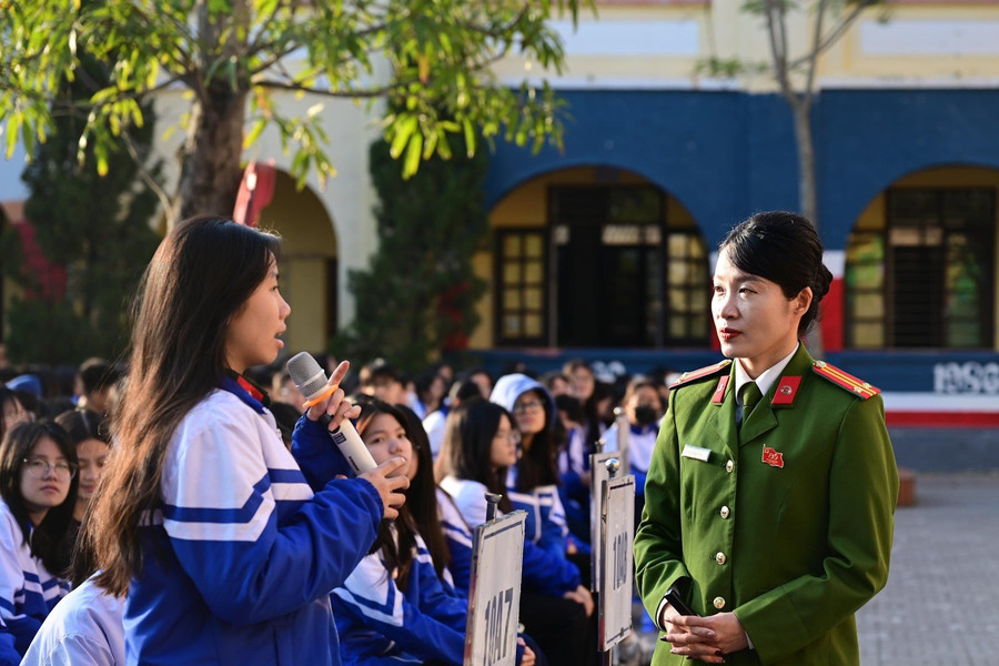 Bảo vệ giới trẻ trước hiểm họa ma túy
