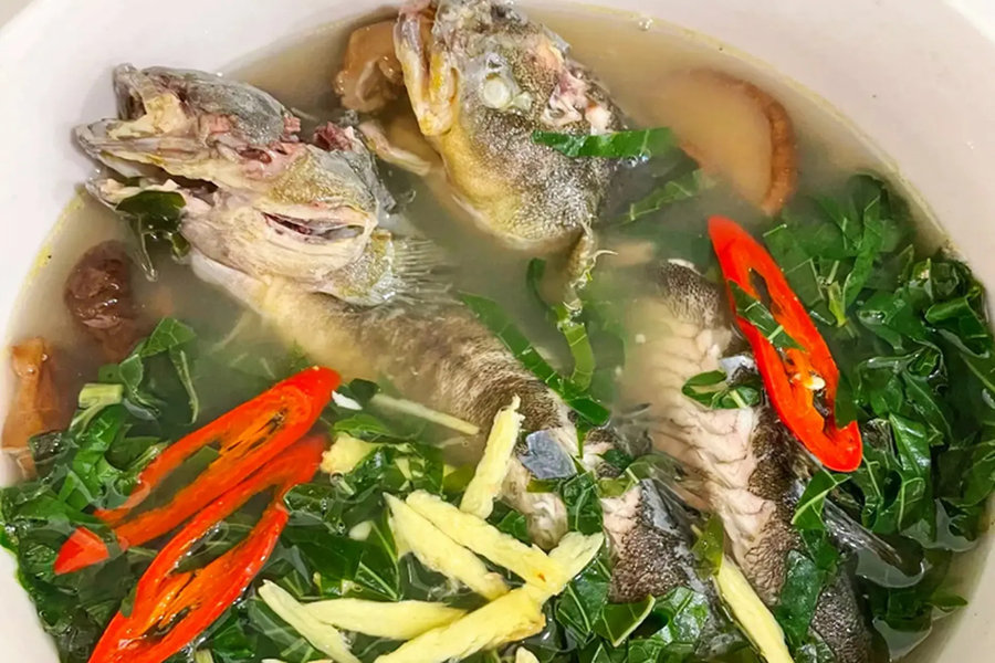 Khai vị với canh chua cá bớp lá lốt