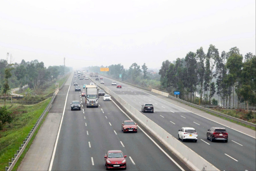Đổi mới sát hạch, nâng kỹ năng lái xe thực tế