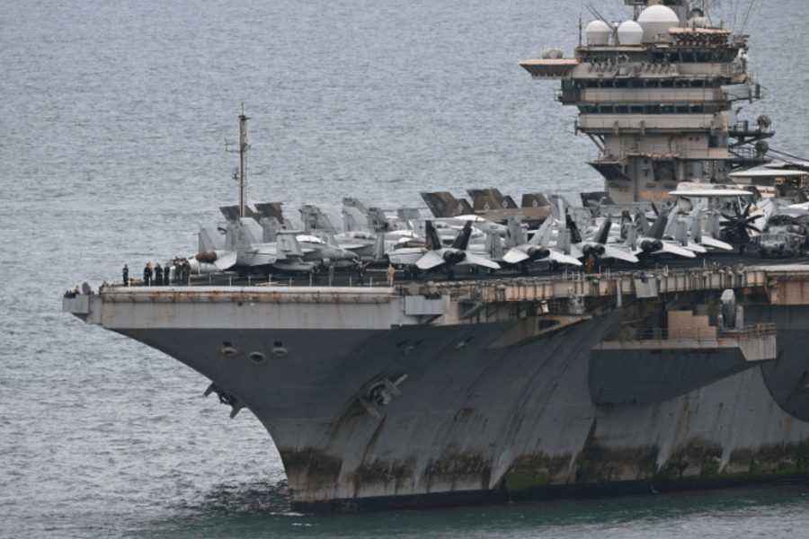 Tàu USS Abraham Lincoln cập cảng Thái Lan