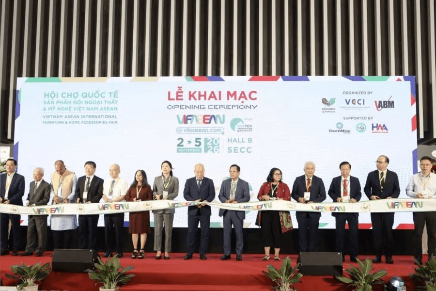 Khai mạc Hội chợ Quốc tế Sản phẩm Nội Ngoại thất và Mỹ nghệ Việt Nam ASEAN lần thứ 4