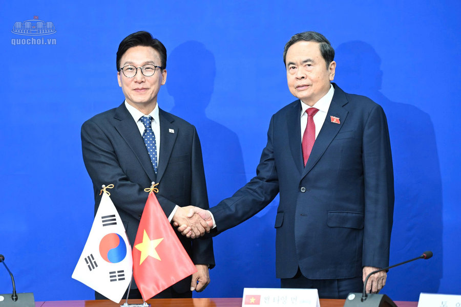 Chủ tịch Quốc hội Trần Thanh Mẫn tiếp Chủ tịch Đảng Dân chủ Đồng hành Kim Min Seok
