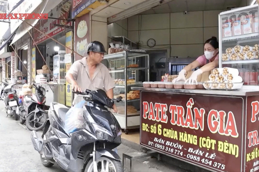 Vỉa hè thông thoáng, foodtour thêm tiện nghi