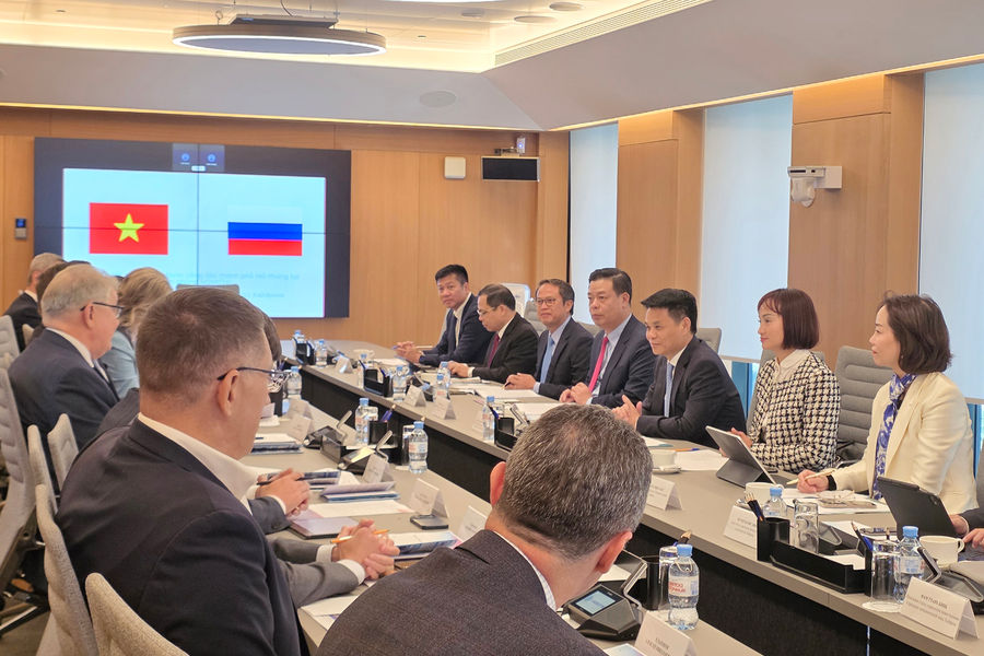 Bí thư Thành ủy Lê Ngọc Châu làm việc với Tập đoàn năng lượng Novatek của Nga