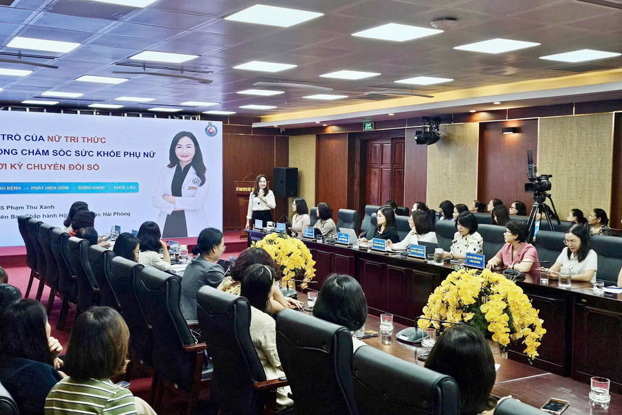 Hỗ trợ phụ nữ nâng cao năng lực số
