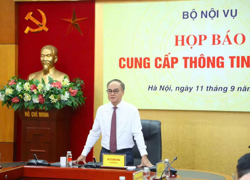 Thu hồi chế độ chi sai, bảo đảm bộ máy vận hành thông suốt
