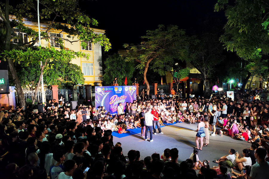 Colors of Hai Phong’s walking street