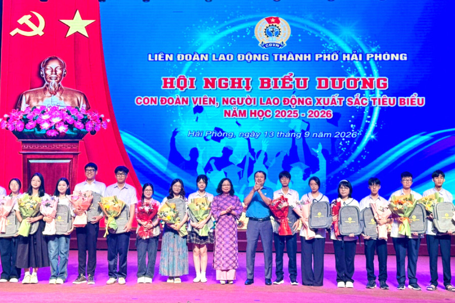 Công đoàn Hải Phòng biểu dương 1.671 con đoàn viên, người lao động tiêu biểu