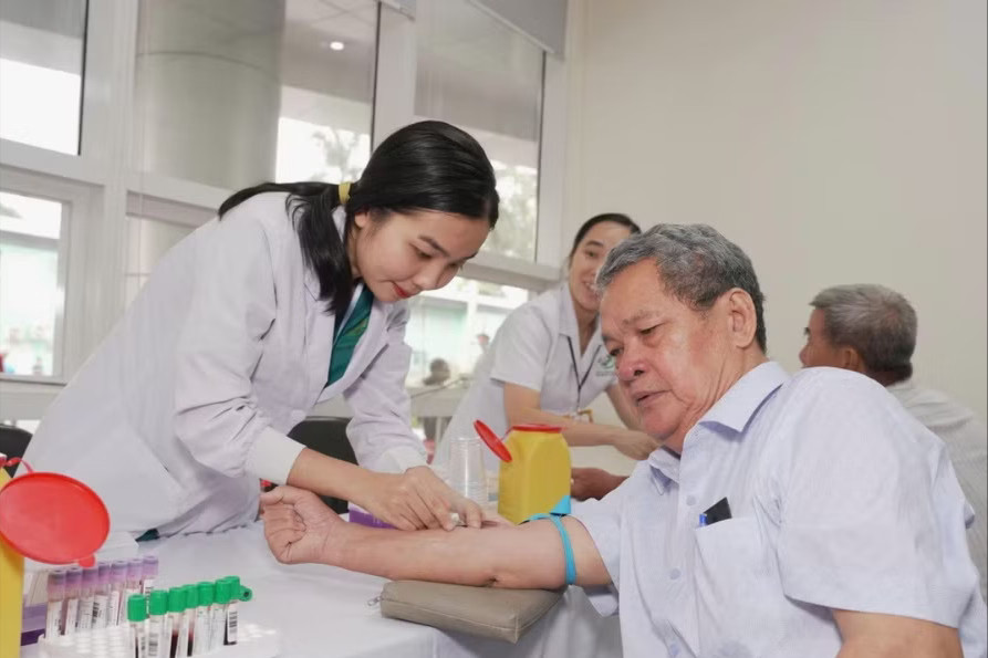 Củng cố năng lực hệ thống y tế từ cơ sở