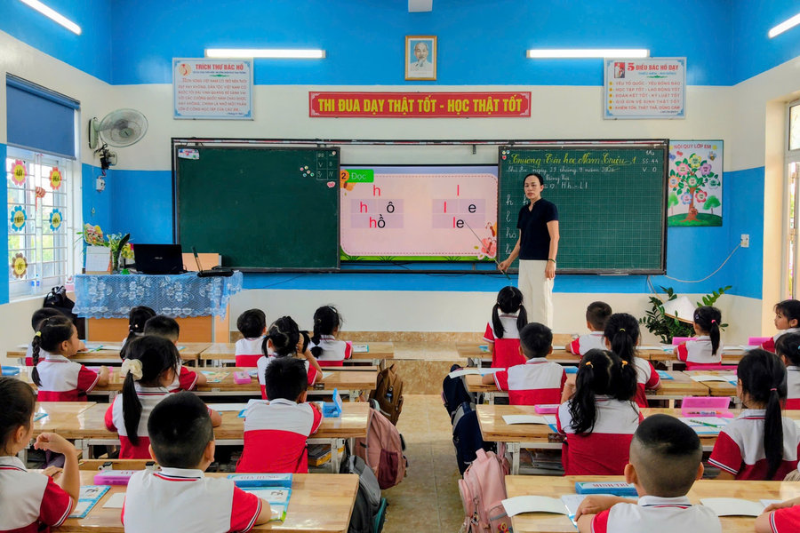 Minh bạch khoản thu trong trường học